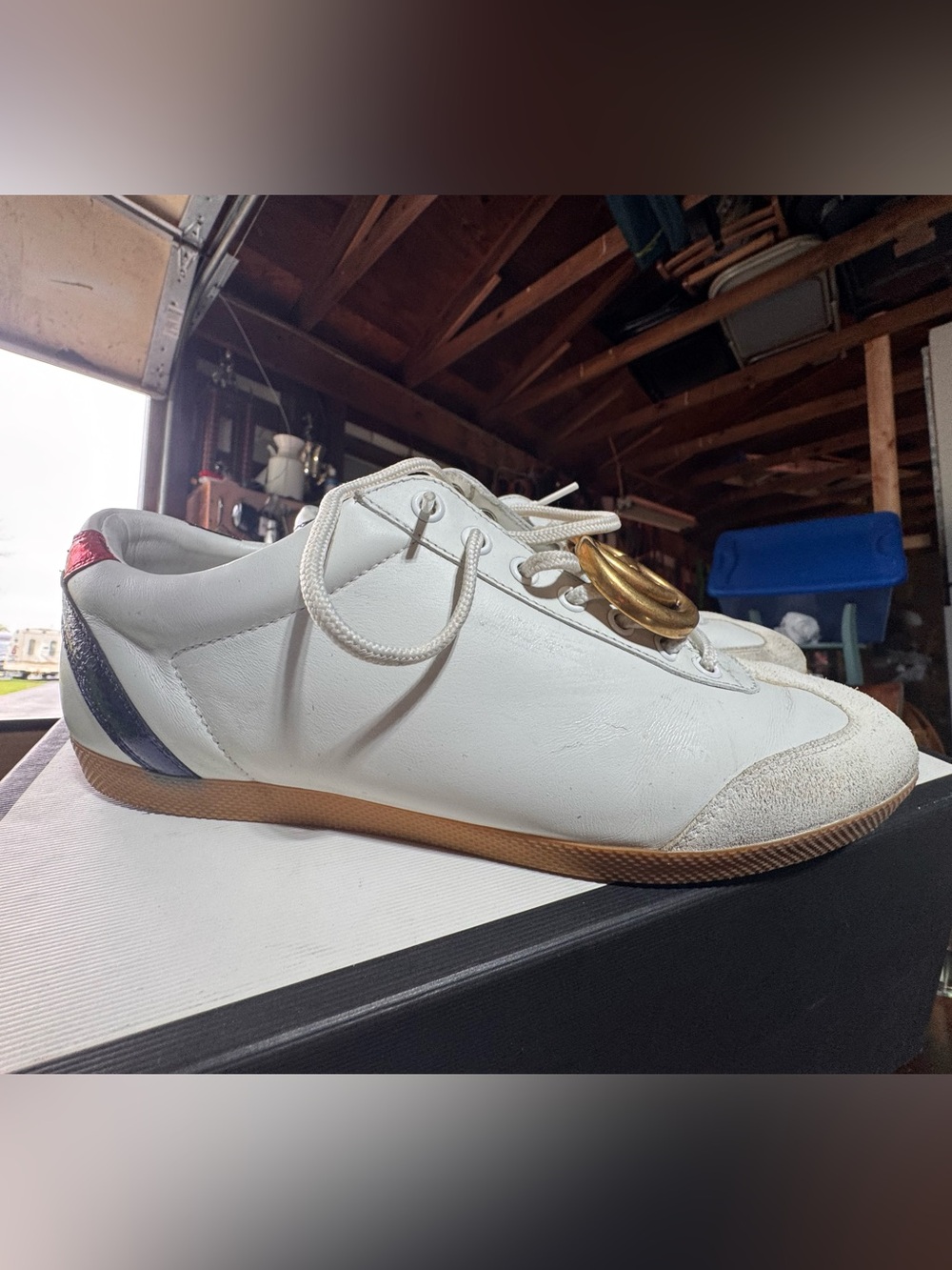 GUCCI METAL GG LOGO WHITE LEATHER SNEAKERS